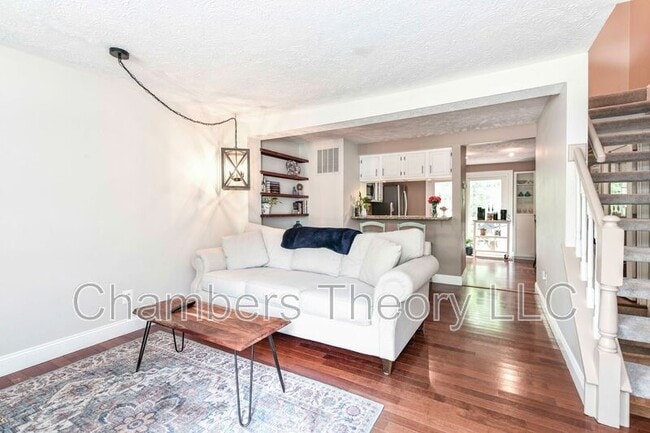 Building Photo - 1661 Fieldthorn Dr
