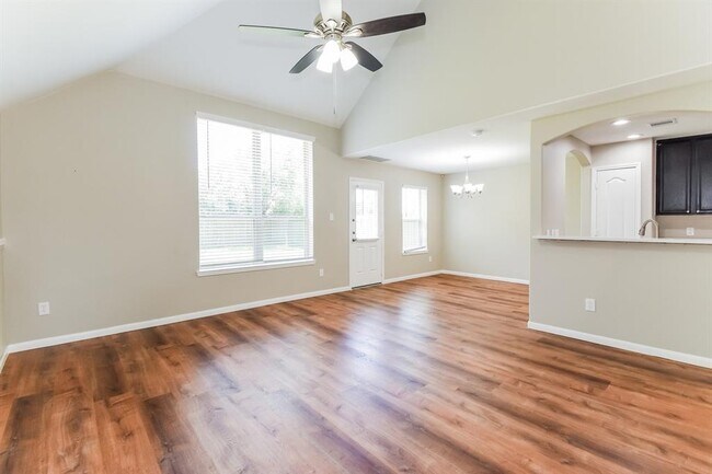 Building Photo - 251 Sea Breeze Dr