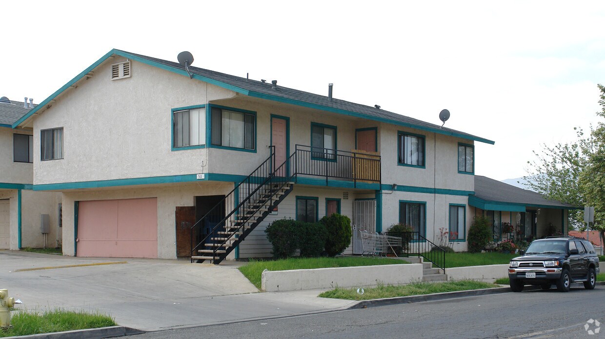 Primary Photo - 511 W Limited Ave