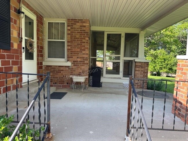 Building Photo - 305 Herndon St