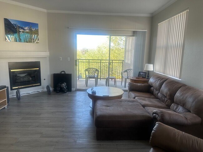 Foto del edificio - 2900 Sunridge Heights Pkwy
