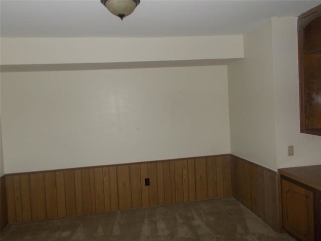 Building Photo - 355 N Post Oak Ln