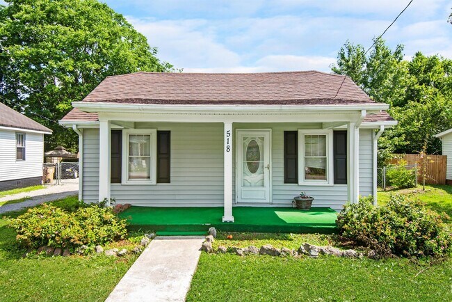 Foto del edificio - Coming soon in Madison! Backs up to Lanier...