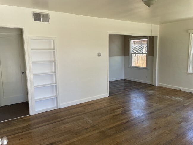 Foto del edificio - 340 E Stillwater Ave