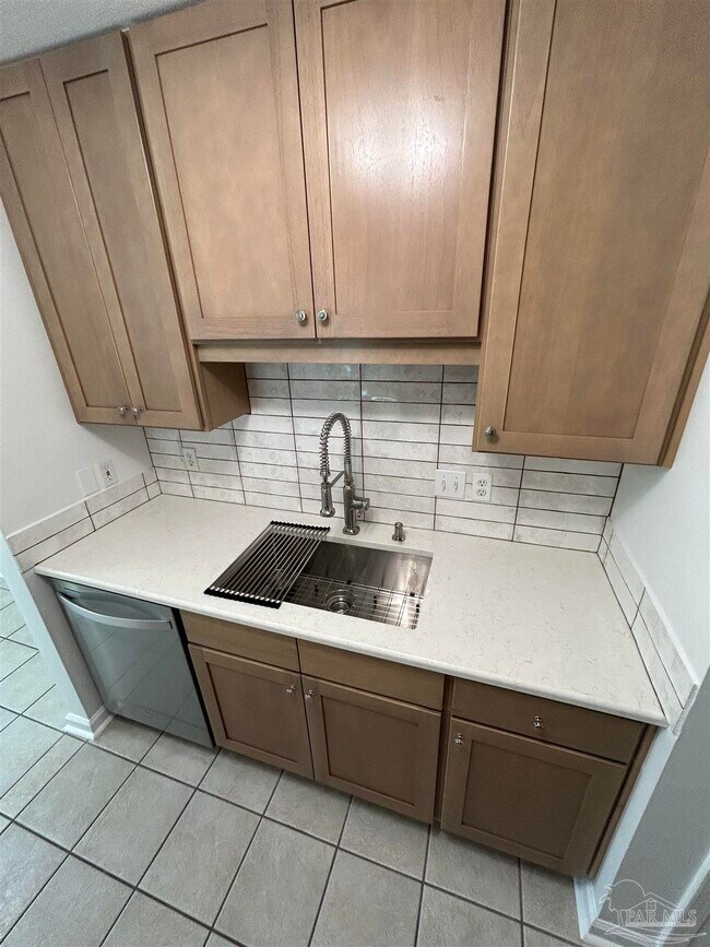 Foto del edificio - 8370 Country Walk Dr
