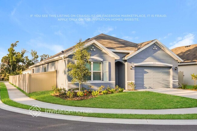 Building Photo - 8005 Majestic Palms Ct