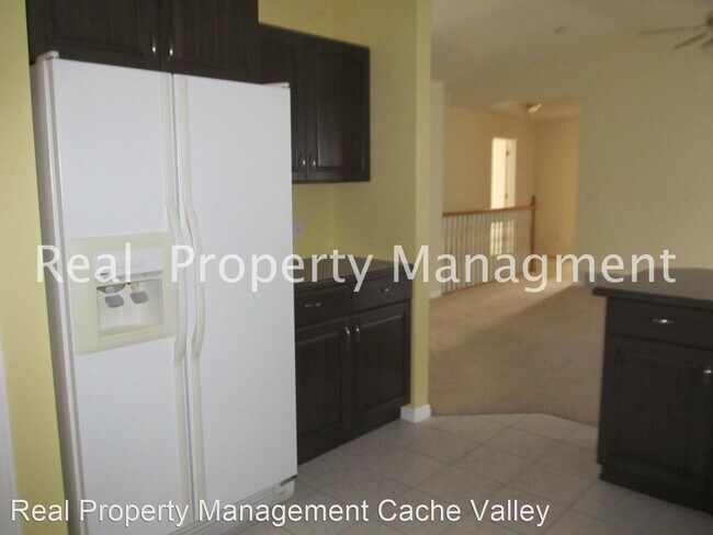 Building Photo - 3 br, 2 bath House - 221 E 570 N