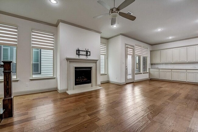 Building Photo - 4145 Sechrist Dr