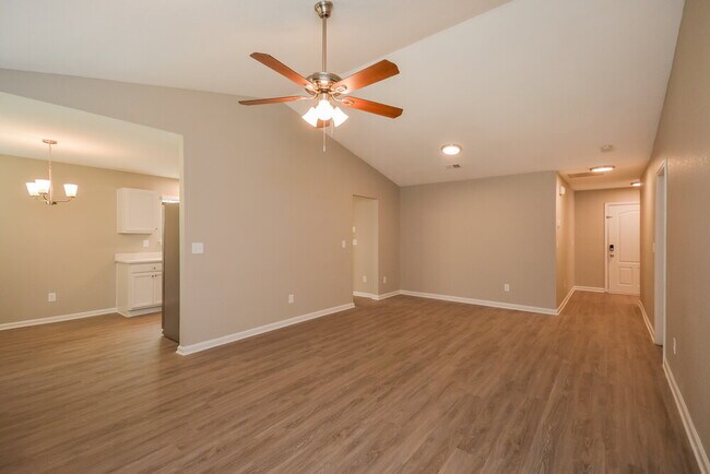 Foto del edificio - 150 Creek Way