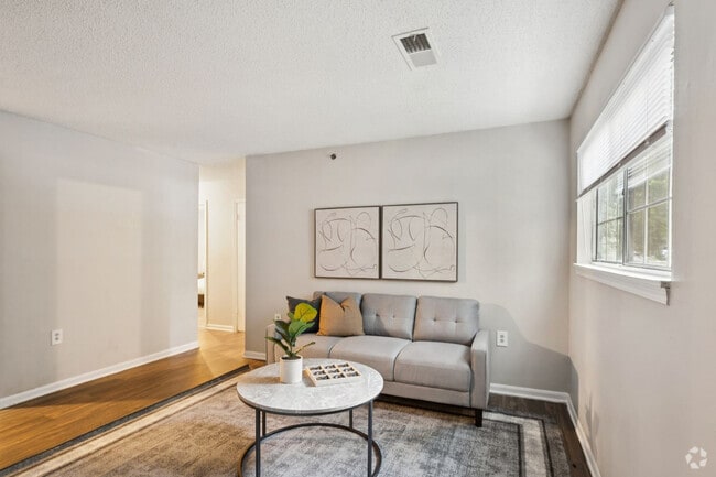 Building Photo - 2615 Kenridge Pkwy
