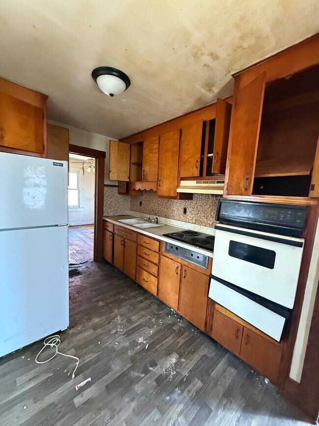 Foto del edificio - 1236 E Clay St