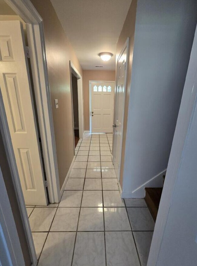 Foto del edificio - 11100 Pennway Dr