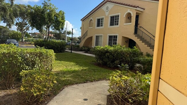 Building Photo - 1755 Village Blvd