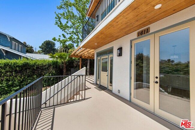 Foto del edificio - 1611 Donaldson St