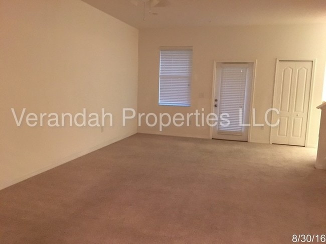 Building Photo - 1609 Priory Cir