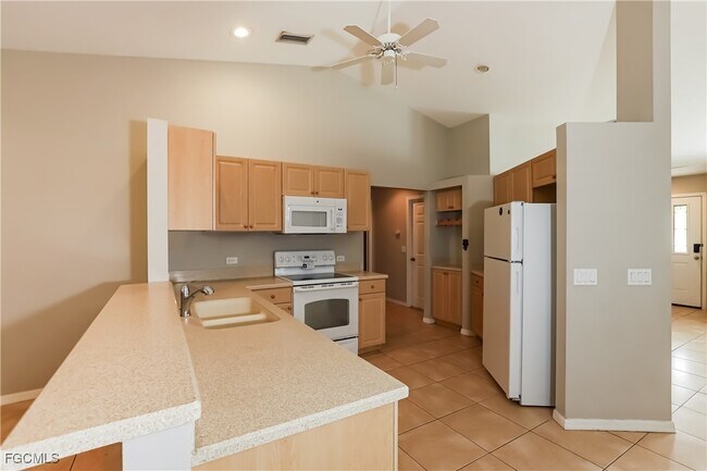 Foto del edificio - 5840 Regent Rd