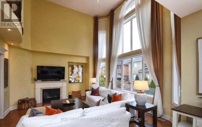 Photo du bâtiment - 336 Turning Leaf Rd