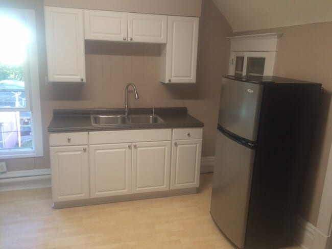 Building Photo - 312 Cobun Ave