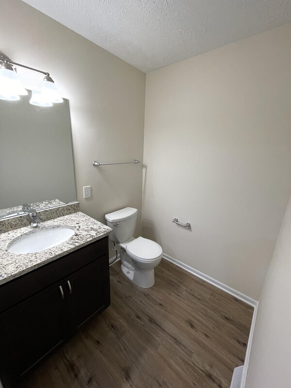 Foto del edificio - 4757 Ledgewood Dr