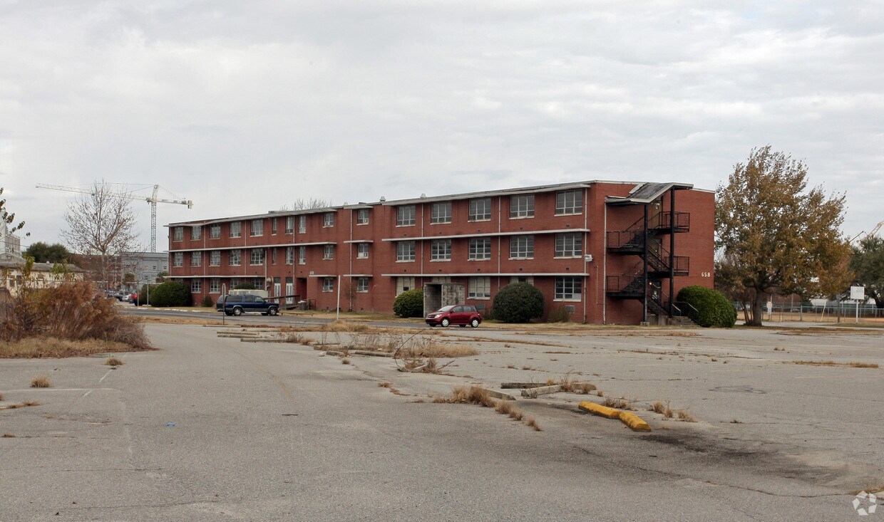 Foto del edificio - 1575 Mt Suribachi Ave