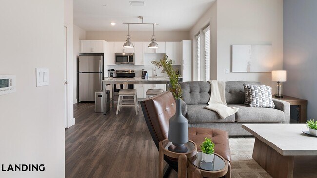 Foto del edificio - 5885 Lakehurst Dr