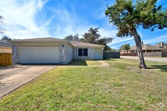 Building Photo - 1509 Sedbury Way