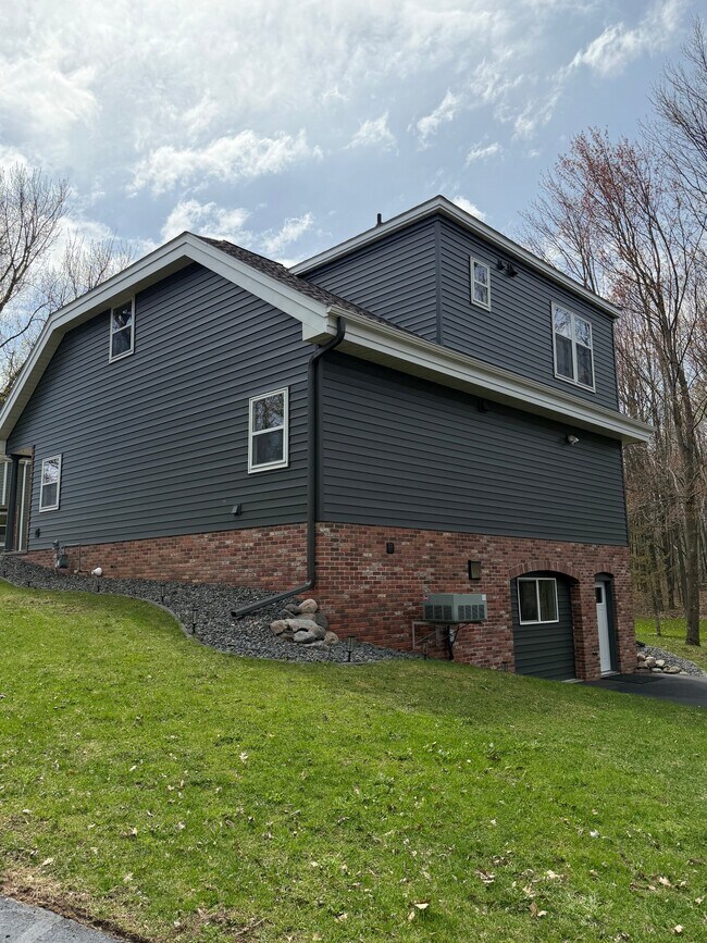 Foto del edificio - 402 Gerland Rd
