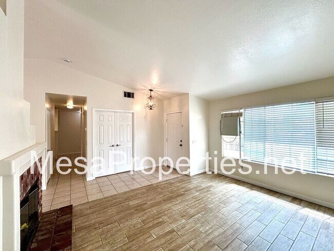 Foto del edificio - 12982 Haverford Ct