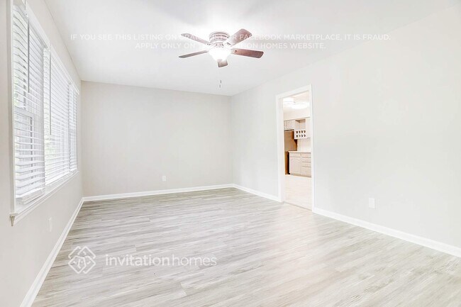 Foto del edificio - 3558 Pine Needle Dr SW