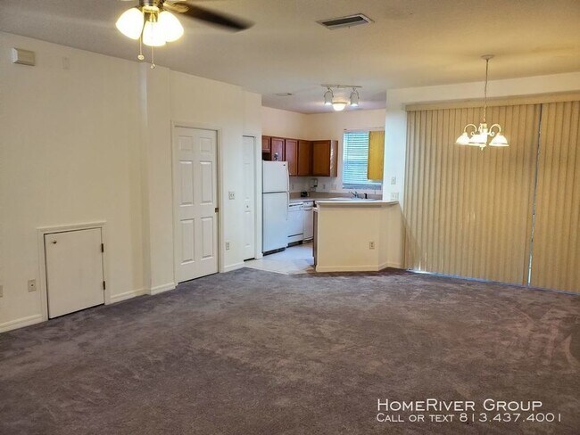 Foto del edificio - Fantastic 2/1.5 Townhome Available Now!