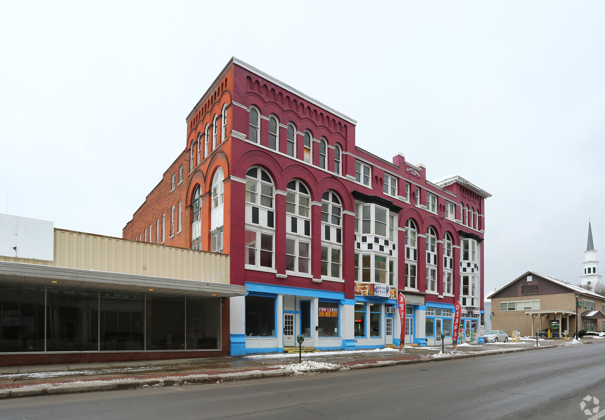 Building Photo - Winston Arms