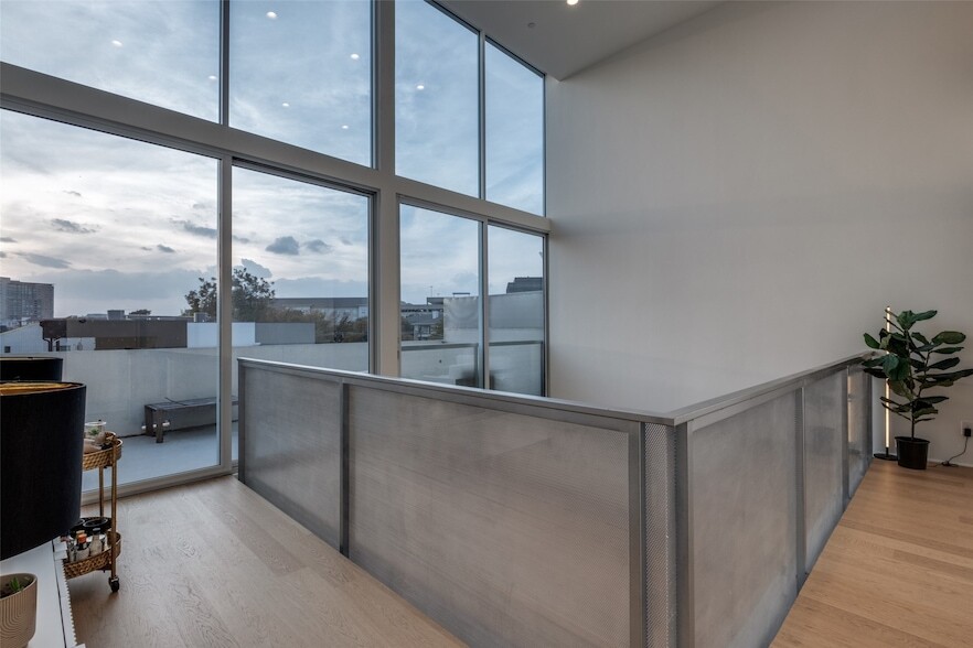 Primary Photo - 4626 Coles Manor Pl