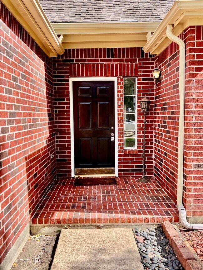 Building Photo - 3311 Whitebud Dr