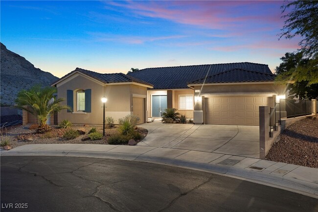 Foto del edificio - 10381 Pilot Mountain Ct