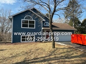 Building Photo - 5765 Ridge Creek Rd