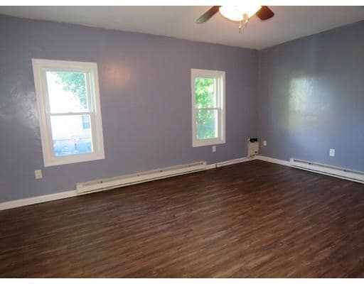 Building Photo - 67A C Elm St