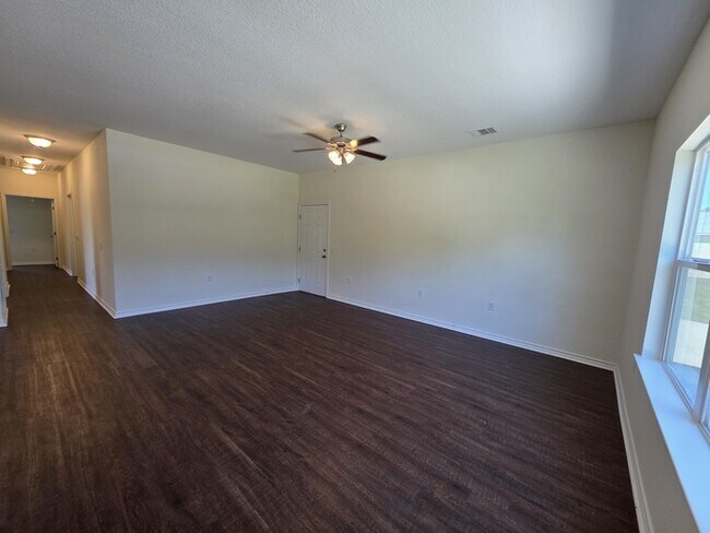 Foto del edificio - 3/2/2-Ready for Move In