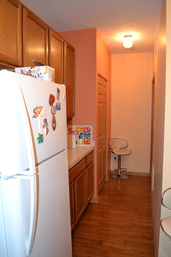 Building Photo - 929 Genesee Dr