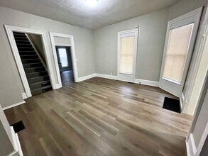 Building Photo - 650 W Ash St