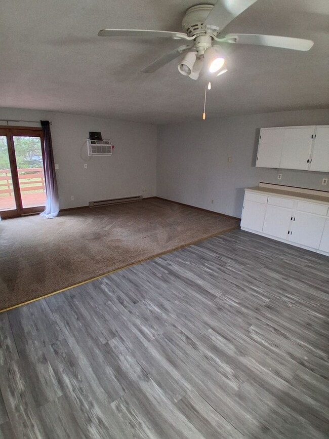 Building Photo - Sycamore Street Duplex