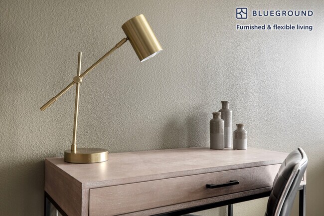 Building Photo - 101 River Pk Dr