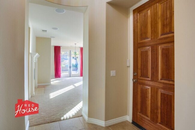 Foto del edificio - 2711 Ascot Ave
