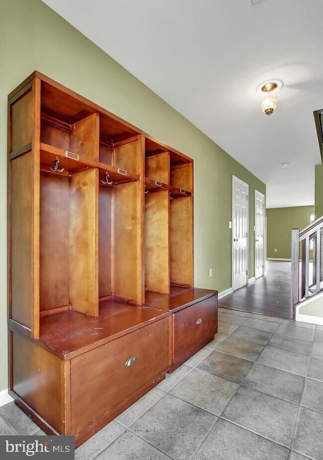 Building Photo - 208 Osprey Ln