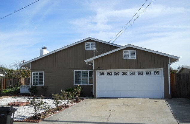 Photo - Spacious 3-Bed, 2 bath Home Near Hwy 880 - 36756 Charles St, Newark, CA 94560