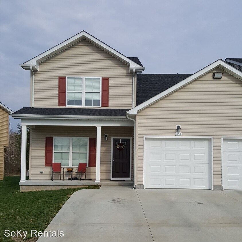 3 br, 2.5 bath House 443 Walnut Creek Drive House Rental in Bowling Green, KY