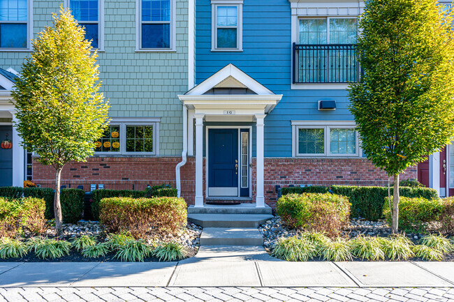 Entrada - Station Square at Fanwood Townhomes