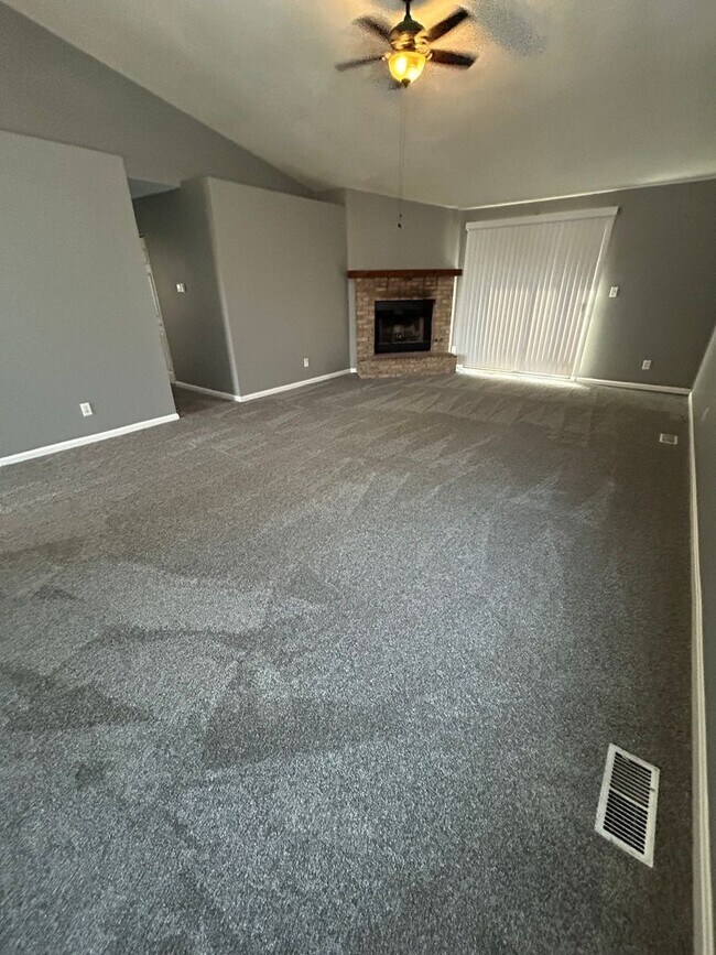 Building Photo - Warren Twp 3 Bedroom