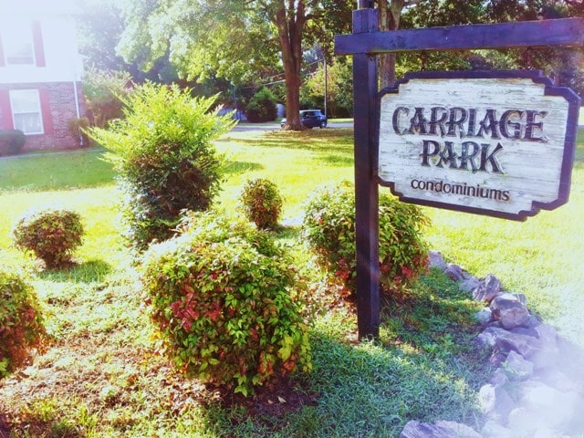 Primary Photo - 1022 Carriage Dr