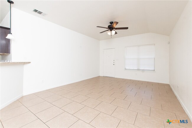 Building Photo - 4602 Cambridge Dr