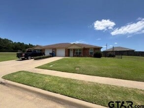 Building Photo - 103 B Timber Park